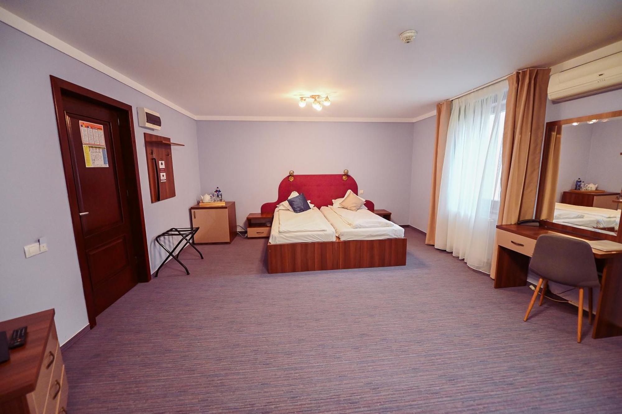Conacul Domnesc Hotel Scheia Exterior photo