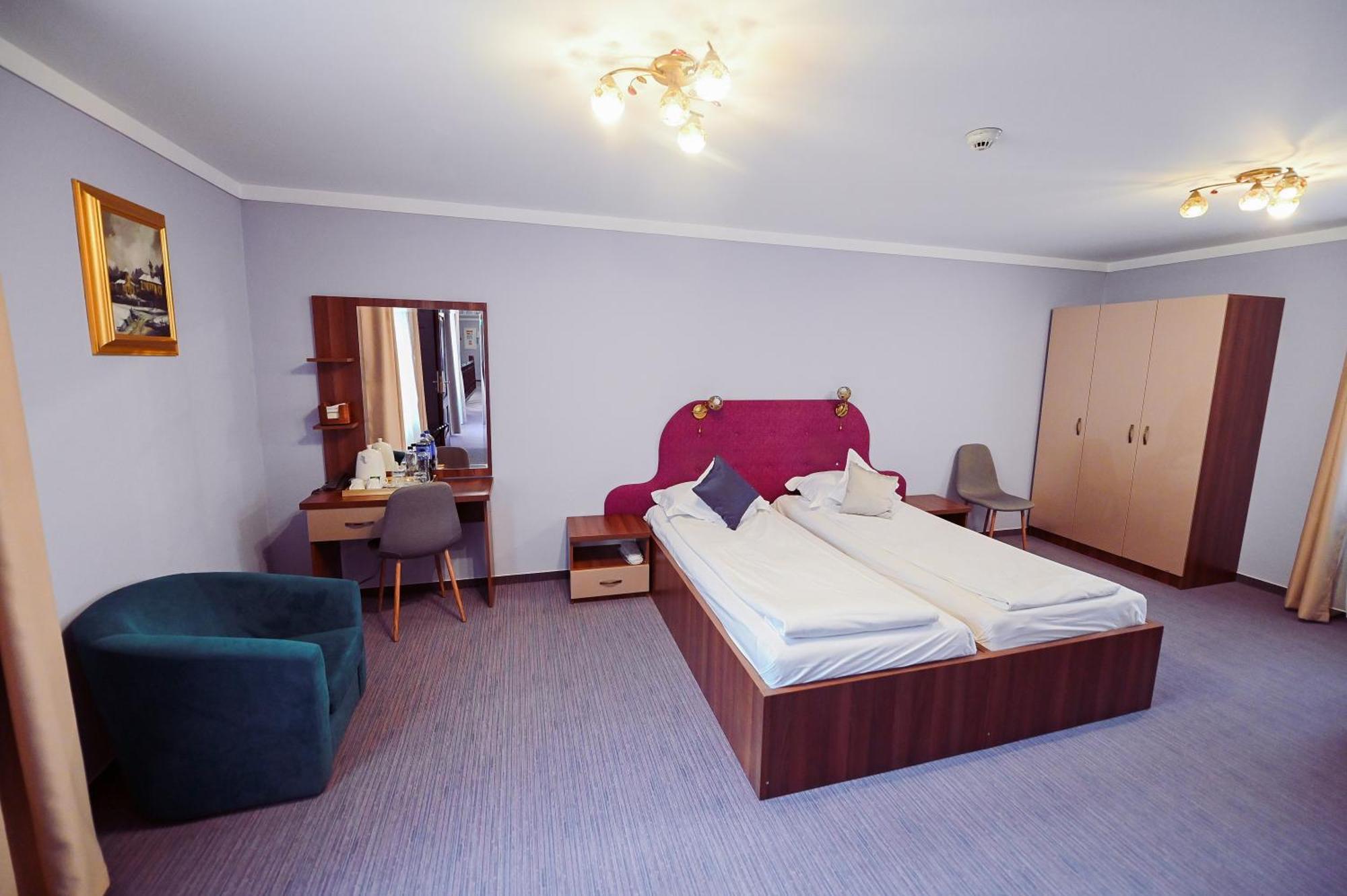 Conacul Domnesc Hotel Scheia Exterior photo